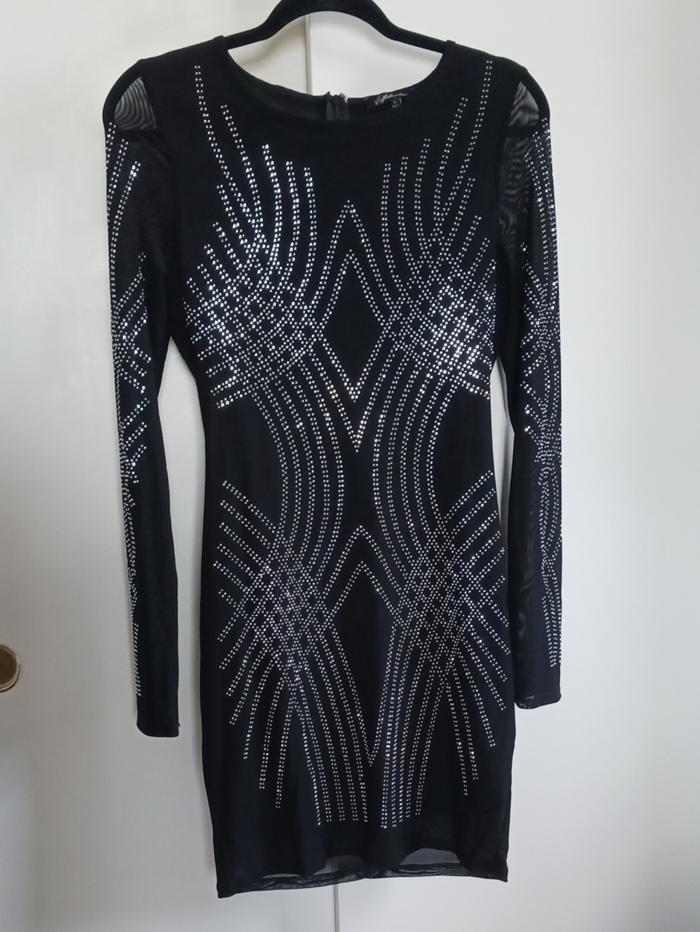Elegant Black Long-Sleeve Rhinestone Bodycon Dress